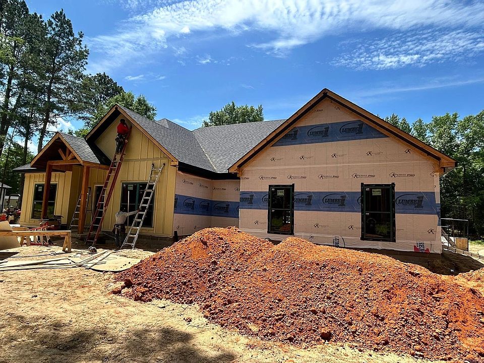 1st image of 28 Hardin Ln