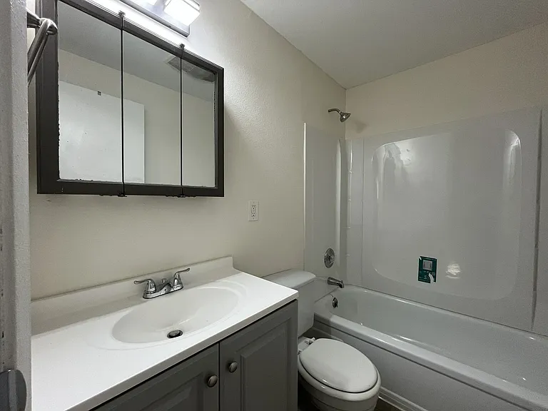 4911 SW Beaverton Hillsdale Hwy #B — Photo 22