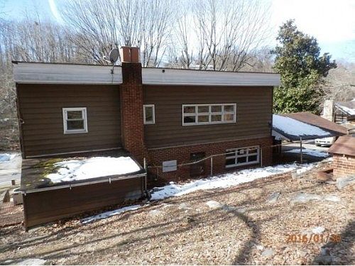 3rd image of 871 Lynn Garden Dr