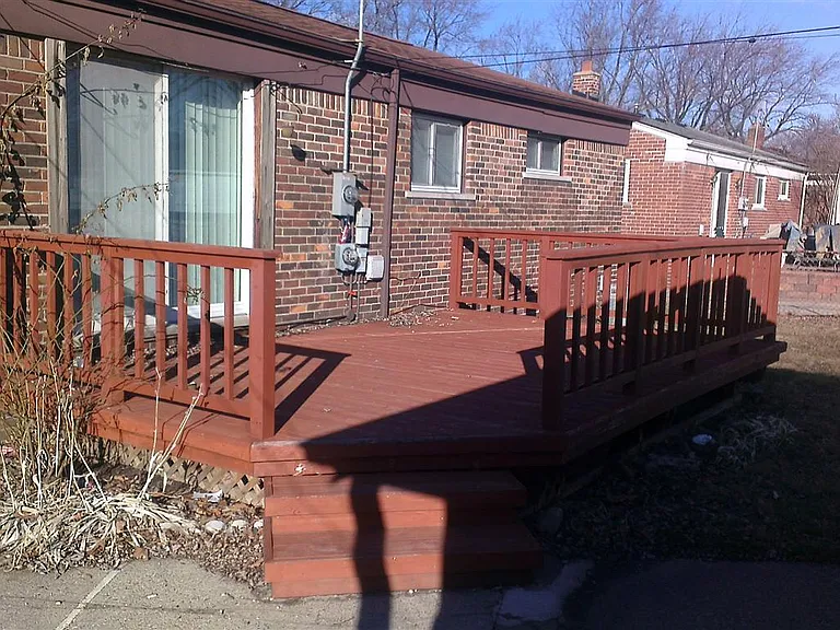22012 Logue Ave — Photo 11