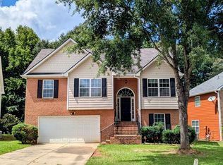 2309 Pineview Trl, Ellenwood, GA 30294