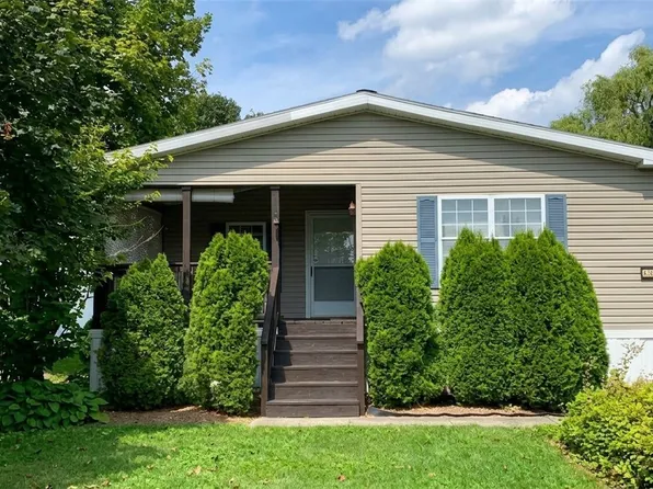 6382 Lambert St, Victor, NY 14564