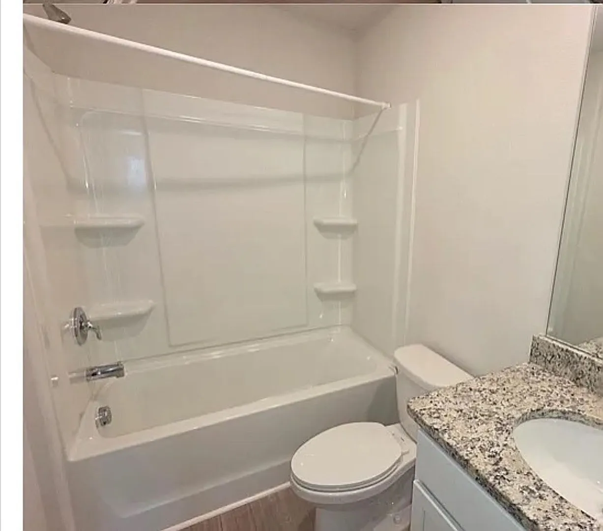 Room in 4 Bedroom Home at Nia Rd — Photo 4