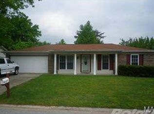 1105 Belleau Lake Dr, O'Fallon, MO