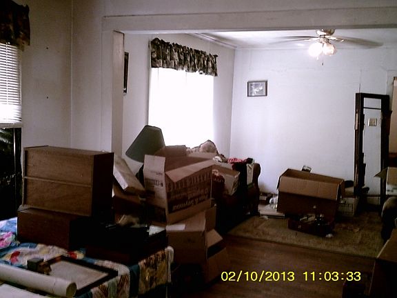3rd image of 231 W Jefferson St