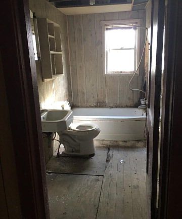 3rd image of 239 Summit St