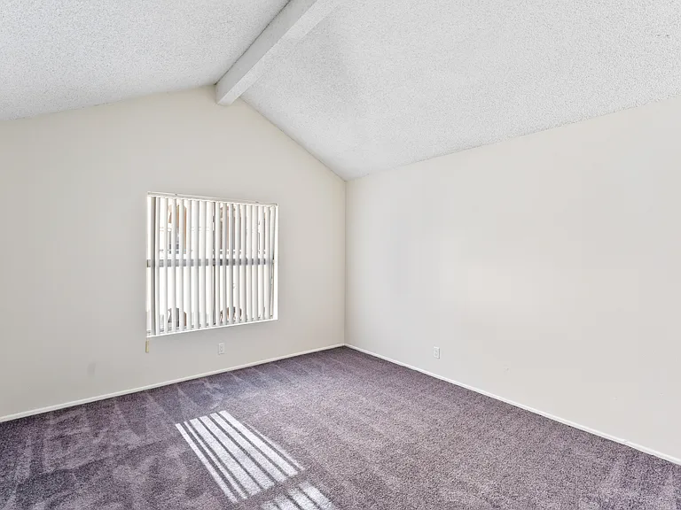 10376 Almayo Ave — Photo 17