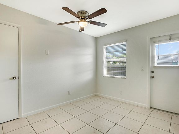 5th image of 1927 Doffer Ln