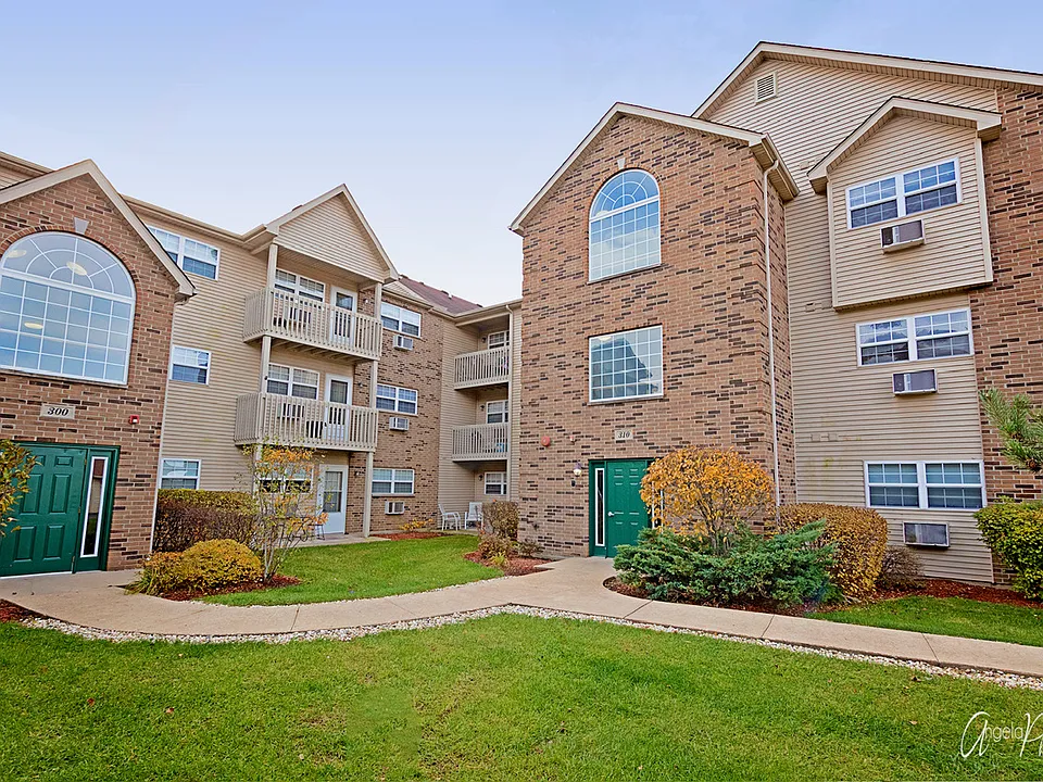320 Cunat Blvd #1A