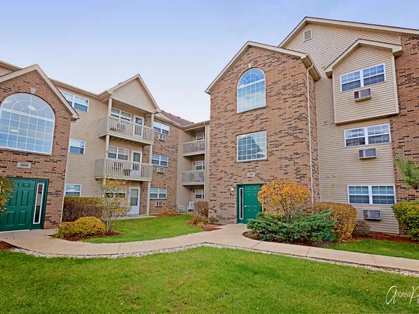 320 Cunat Blvd APT 1A, Richmond, IL 60071