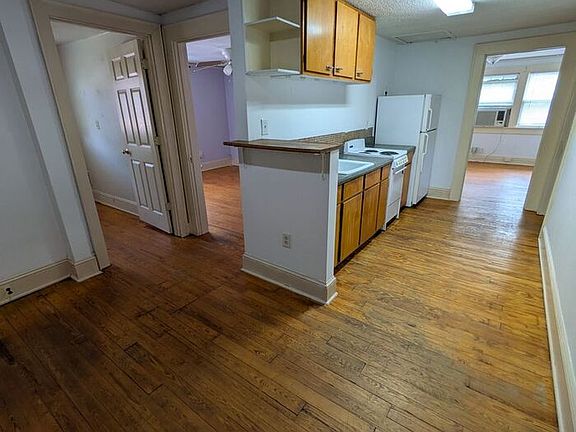 4th image of 549 2nd St NE #B
