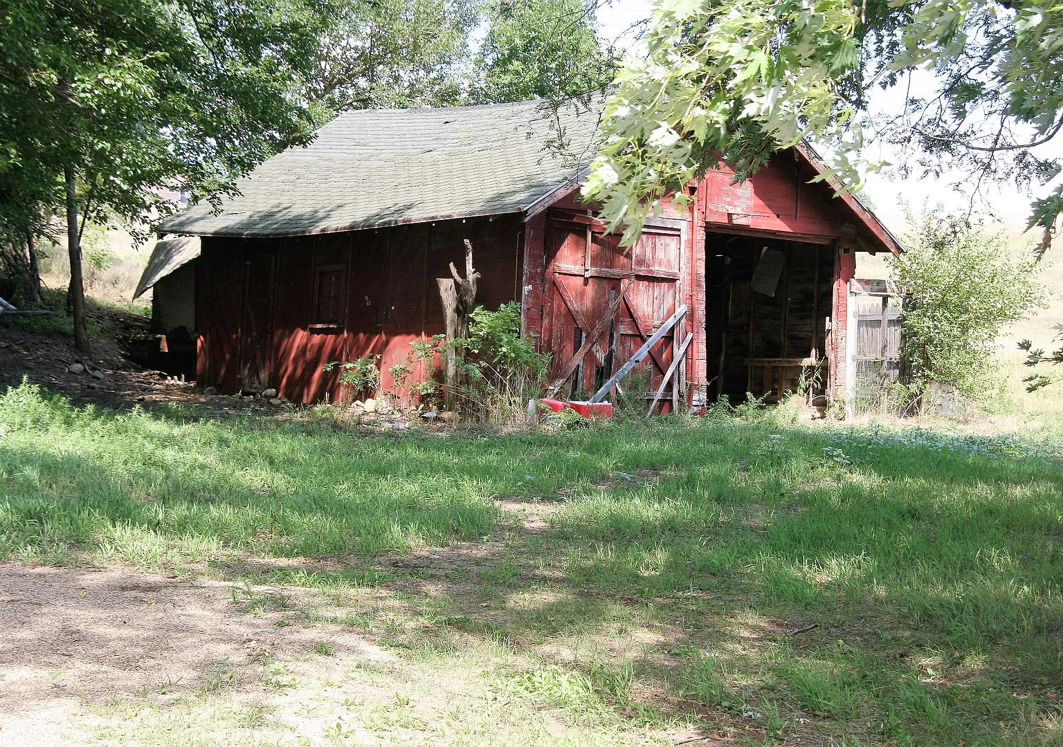 Acreage in Rural Burbank — Photo 3