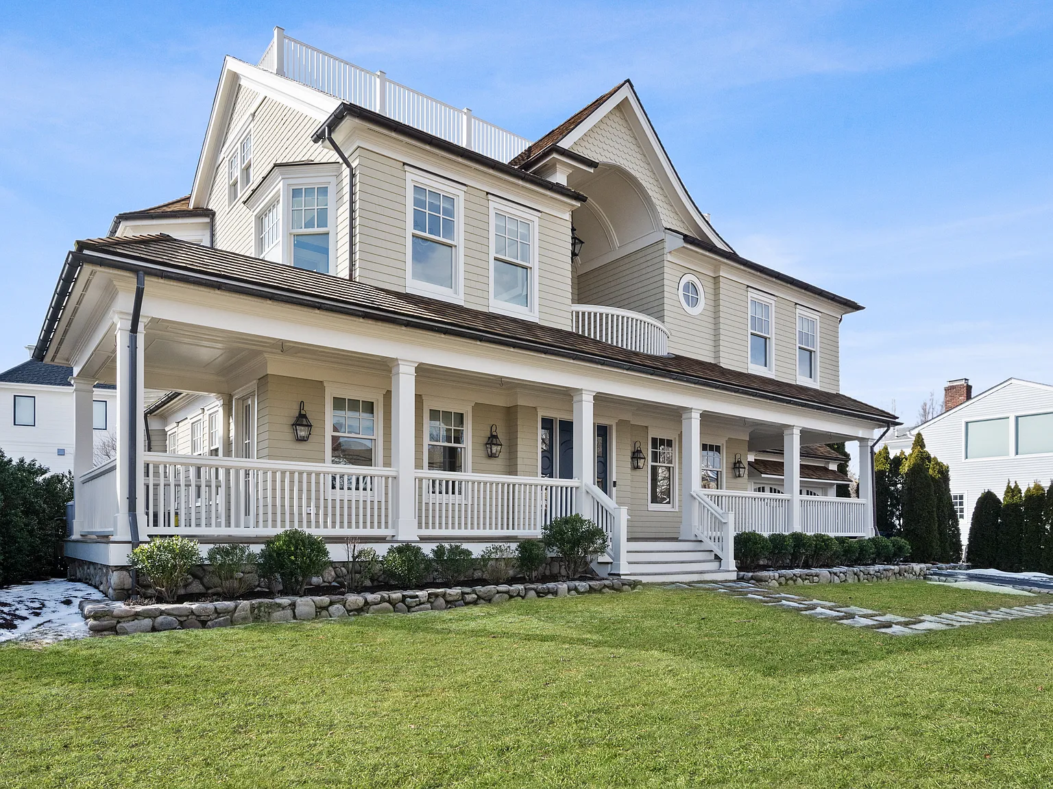 5 bed, 4000 sqft, $28,000 — Photo 4