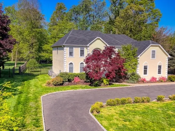 18 Downingtown Ct, Warren Twp., NJ 07059