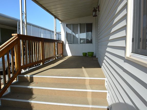 3rd image of 4425 Clares St Spc 8