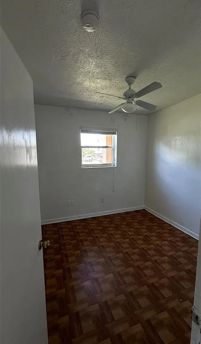 2 bed, 1.0 bath, $2,600 — Photo 4
