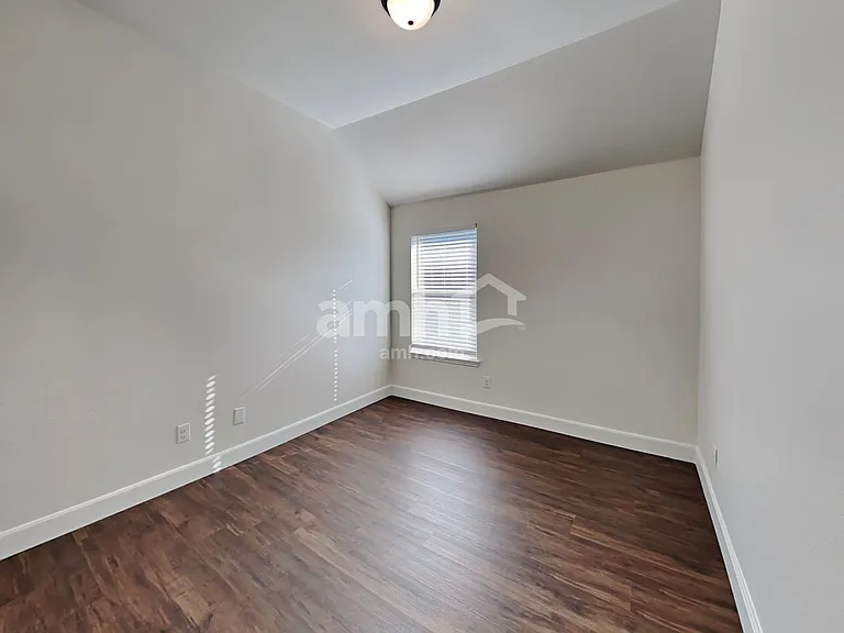 215 Buckskin Dr — Photo 17