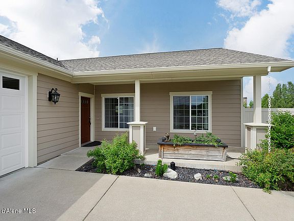 4th image of 3622 E Galway Cir