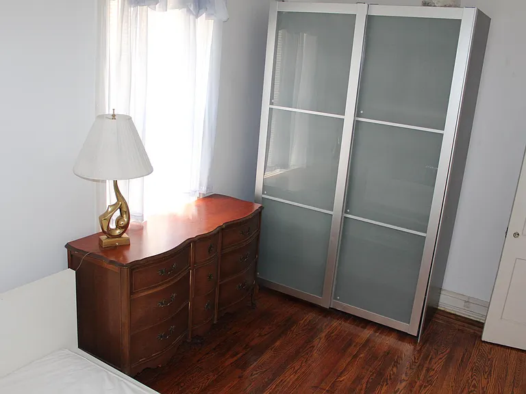 4054 Chestnut St #1R — Photo 8