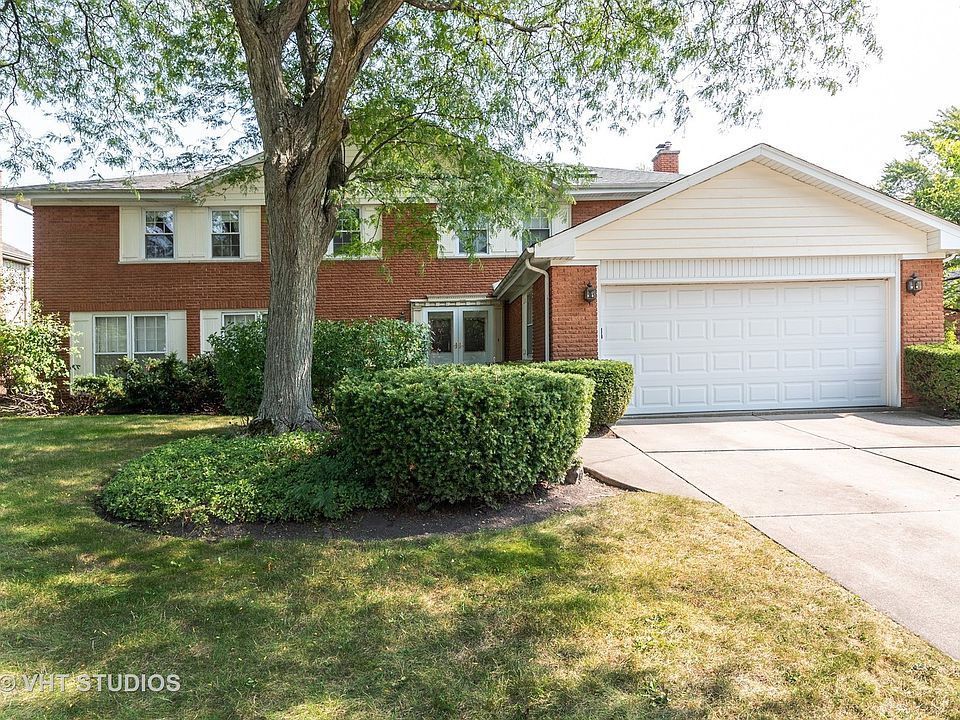 1st image of 929 Dorset Dr
