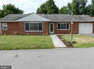 24 Crescent Dr, New Cumberland, PA 17070