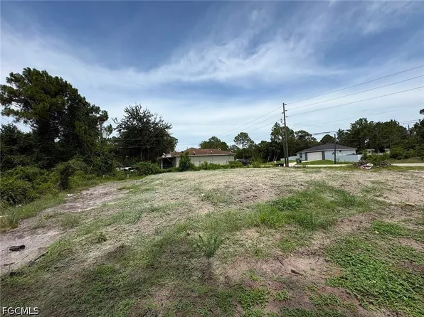 1504 W 17th St, Lehigh Acres, FL 33972