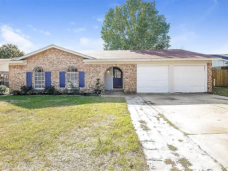 440 E Taylor St — Photo 1