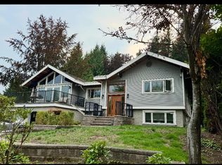 97 Deep Dene Pl, West Vancouver, BC V7S 1A3