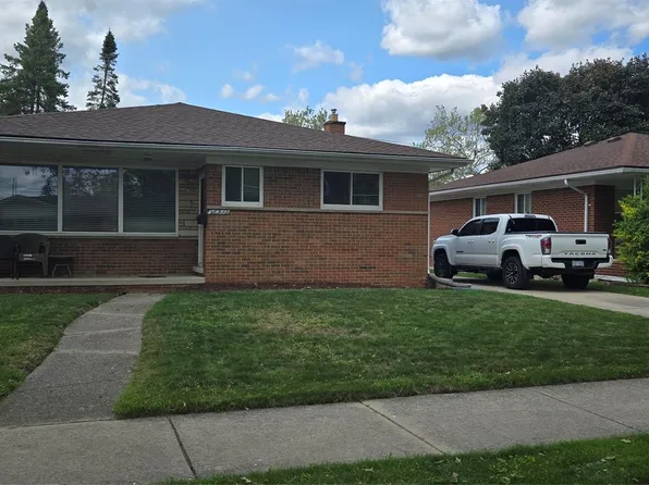 26312 Warrington St, Dearborn Heights, MI 48127