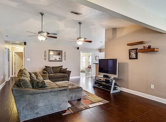 3rd image of 3513 Karen Dr