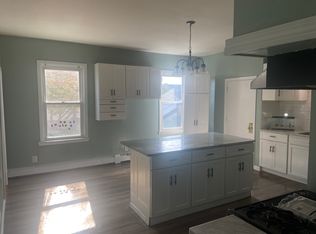 28 Connecticut St #1, Cranston, RI 02920