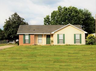 1618 Ingram Rd, Elmore, AL 36025