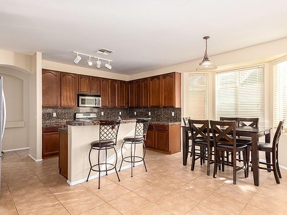 4th image of 16565 W Saguaro Ln
