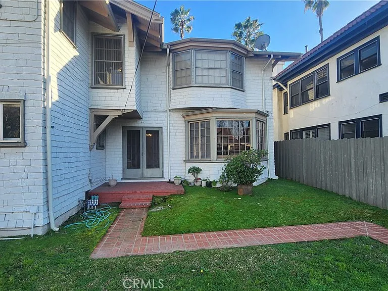 2215 W 21st St — Photo 15