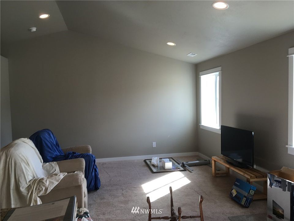 2nd image of 1337 E Brecken Road