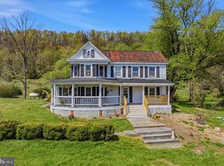 92 English Muffin Way, Berkeley Springs, WV 25411