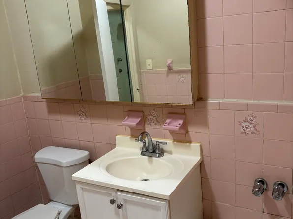 545 Hinsdale Street image 4 of 5