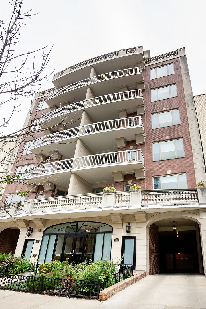 508 W Melrose St APT 3A photo 1
