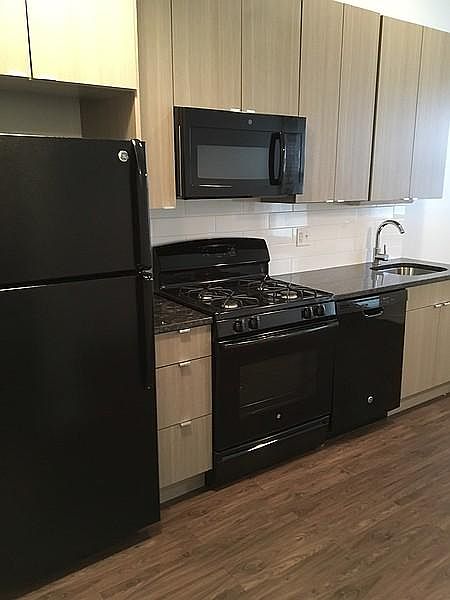 2nd image of 5057 N Kenmore Ave APT 1