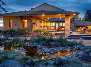 22401 Skyview Ln, Bend, OR 97702