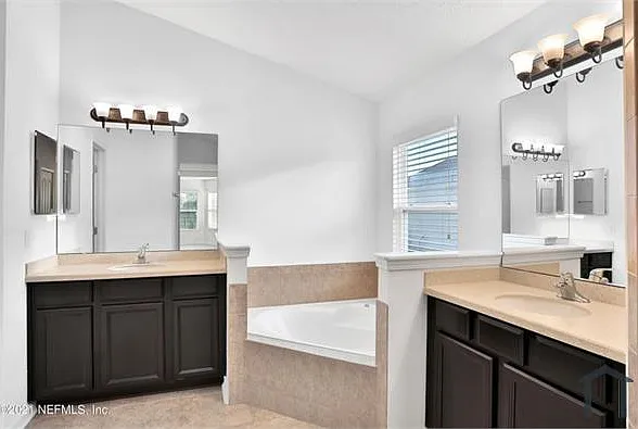 276 W Adelaide Dr — Photo 10