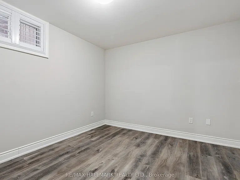 797 Oxford St #BASEMENT — Photo 6