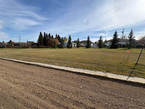 4th image of 11 Sifton Cres