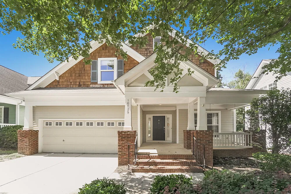 3 bed, 2.5 bath, 2664 sqft, $2,565 — Photo 1