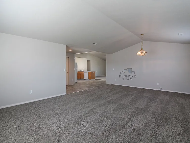 7611 Pender Dr — Photo 4