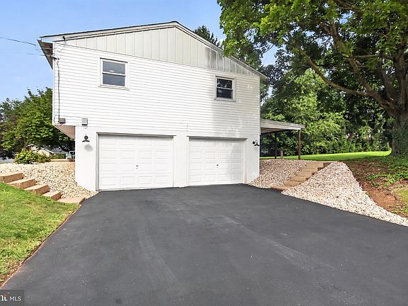 4th image of 42 Mulberry Ct