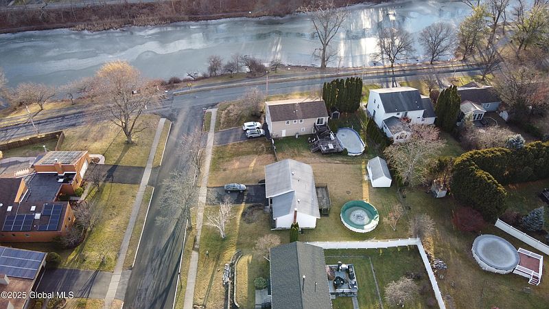 5th image of 136 Lenox Avenue