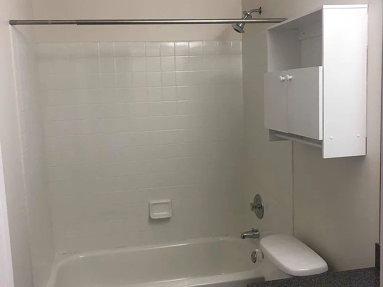 6013 Forest View Rd #2E — Photo 17