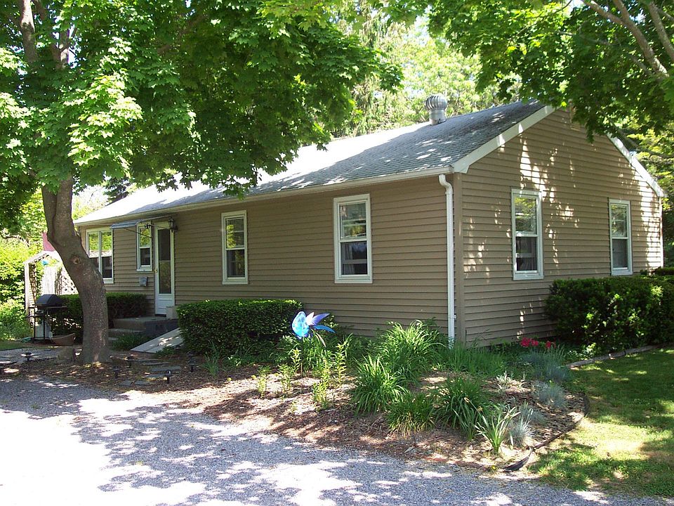2nd image of 14 Vail Ave