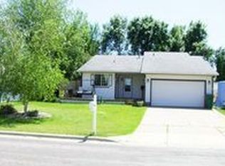 821 10th Ave NW, Waseca, MN 56093